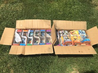 2 Box’s Skylanders Figures
