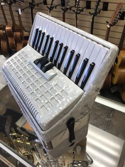 Fever piano keyboard accordion new, white acordeon blanco with 3 registers teclado