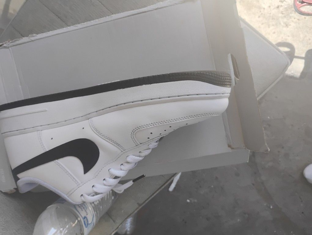 AF1 B&W