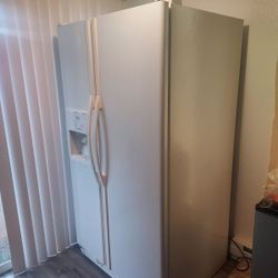 Whirlpool Refrigerator