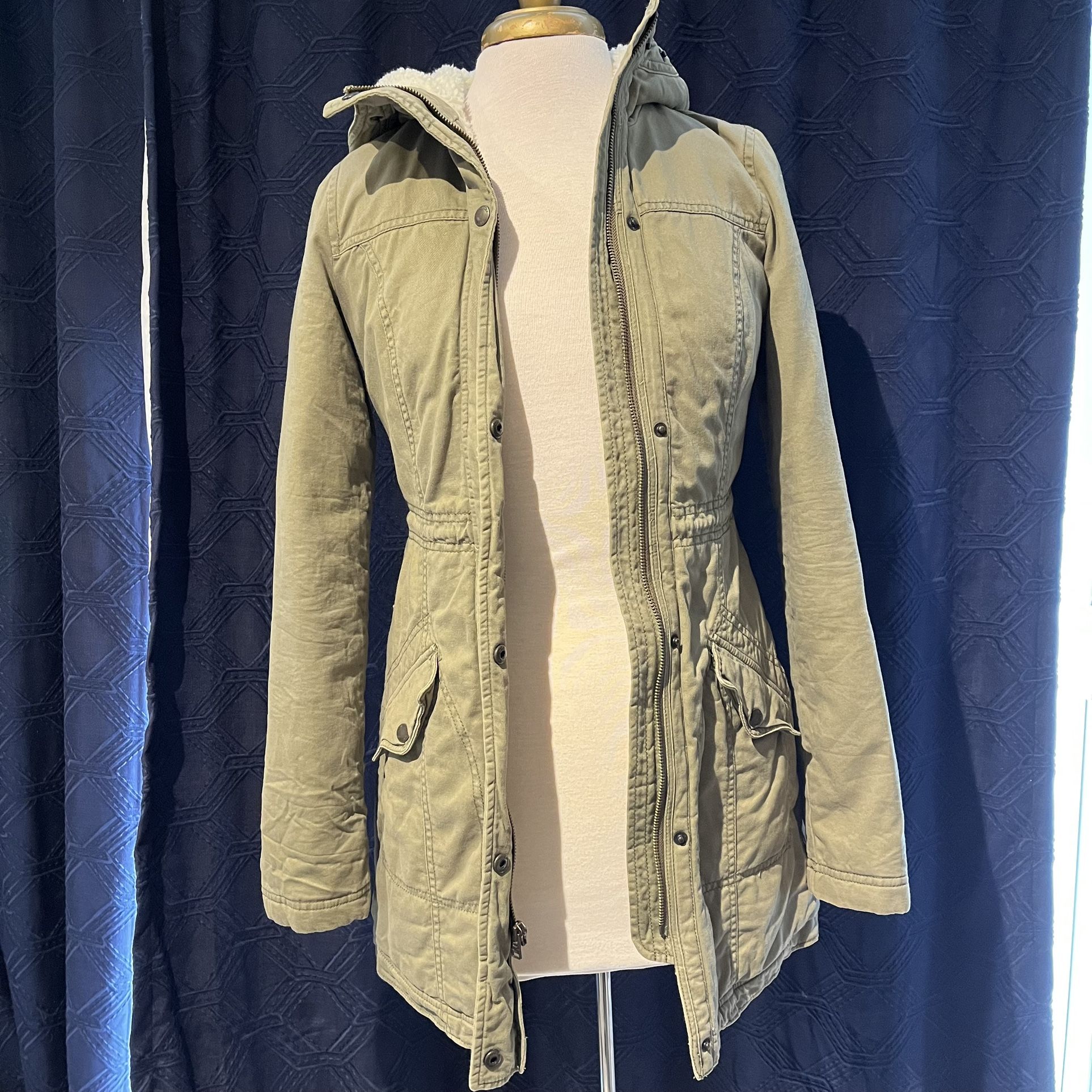 Hollister Jacket With Sherpa Lining - XS