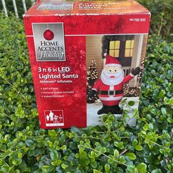 3 ft Inflatable Waiving Santa Claus Inflatable Outdoor Holiday Yard Airblown