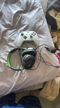 Turtle Beach Headset Plus Xbox One Controller