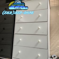 Jumbo White Five Drawer Chest Jumbo Dresser- Mueble Blanco