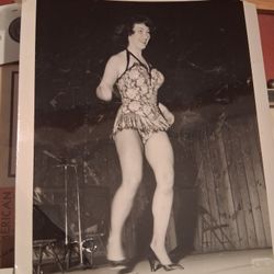 USO Show Starlette,bob Hope