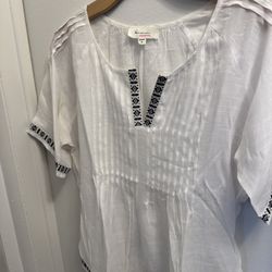 Vince Camuto Top