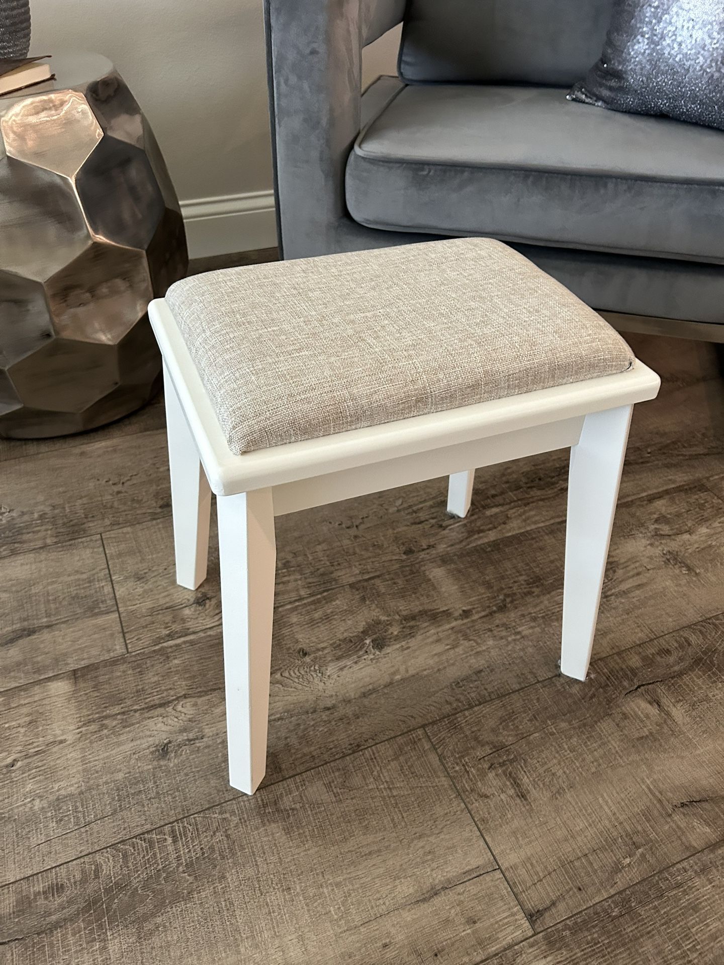 Wooden Stool Seat