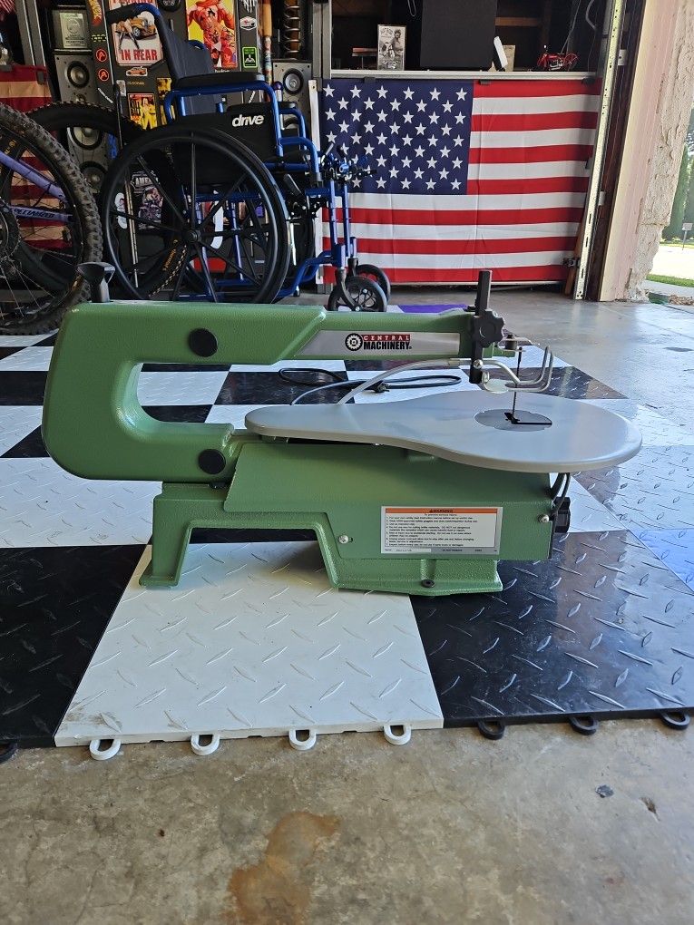 CENTRAL MACHINERY 16 INCH VARIABLE- SPEED SCROLL SAW BAND SAW BRAND NEW NEVER USED