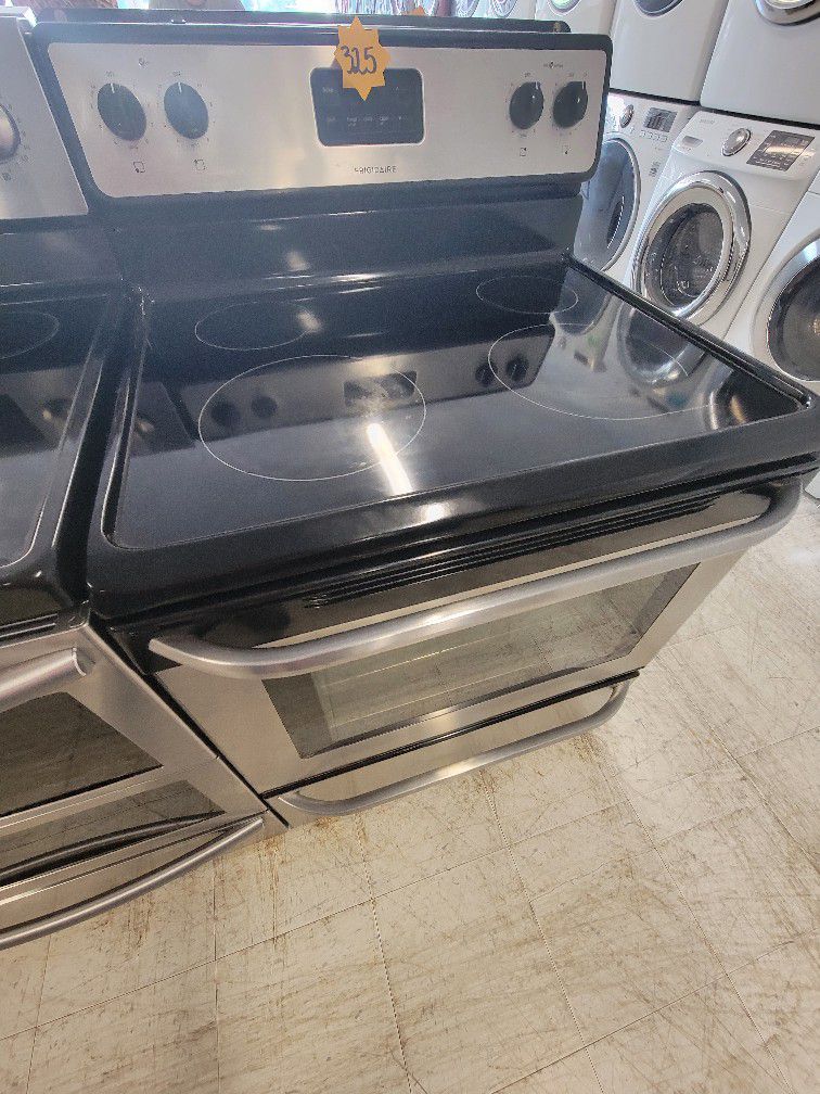 Frigidaire Electric Stove Used Good Condition With 90day's Warranty 