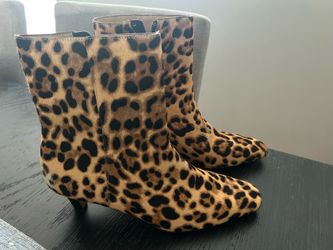 leopard print ankle boots size 9M