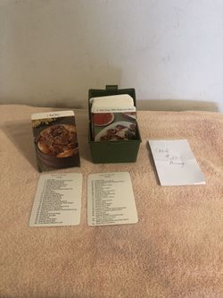 Vintage 1972 Marjom Promotions Dinner Is Served Recipe Card Box With Card Stand 