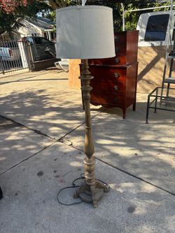 Wood lamp