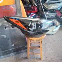 2019 - 2022 Kia Niro Right Headlight