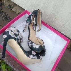 Size 8 Women Dress Heels