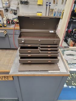 Kennedy 7 Drawer Tool Box W/ Key