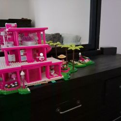Barbie THE MOVIE The DREAMHOUSE Mega Construction Set 