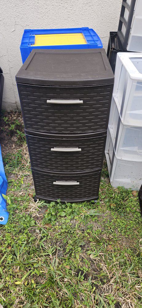 PLASTIC STORAGE DRAWERS PLEASE READ DETAILS!!!$8 AND UP