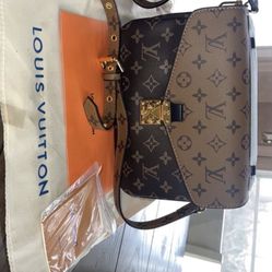Louis Vuitton Purse