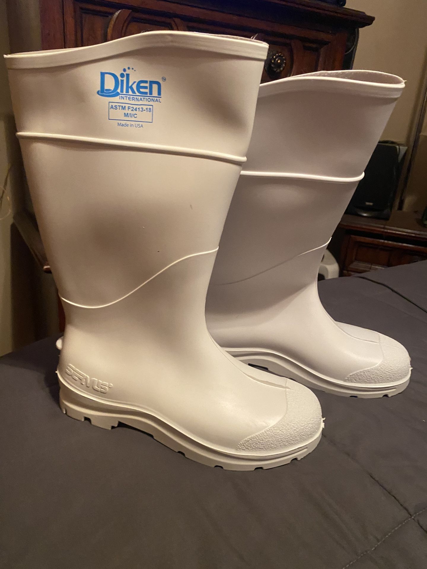 Diken  Int’l Steel Toe Rubber Boots 