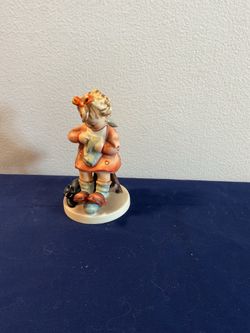 Mothers Helper Hummel