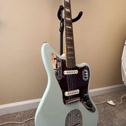 Squier Jaguar Vibe 70’s Surf Green