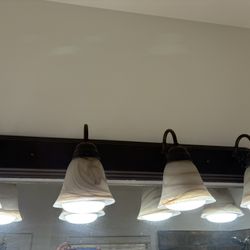 4 Light Vanity Fixtures (2x)