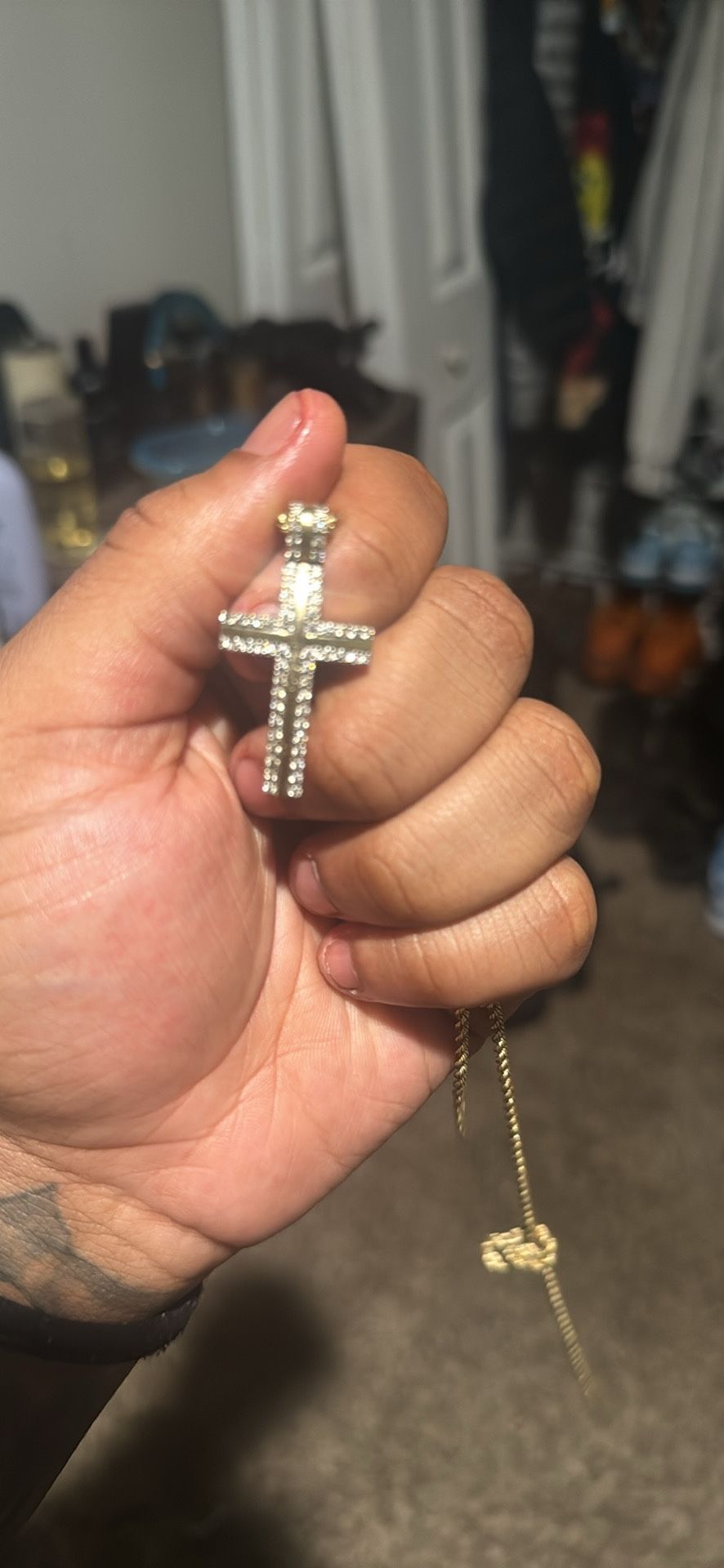 gold and diamond pendant