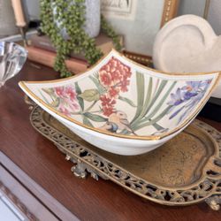 Hand-Painted Italian Ceramic Dish – Birds & Floral, Gold Rim, 7” Square