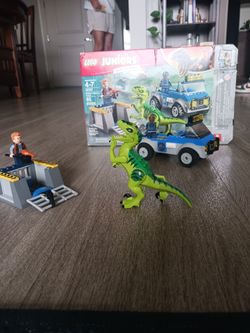 LEGO 10757 Juniors Raptor Rescue Truck Jurassic World