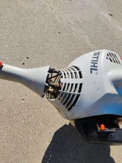 Stihl Weed eater , Neck Cover snapped