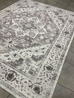 Area rug - 8x10 feet - MB92