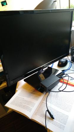 LG Flatron E2260 LED monitor / display 22"