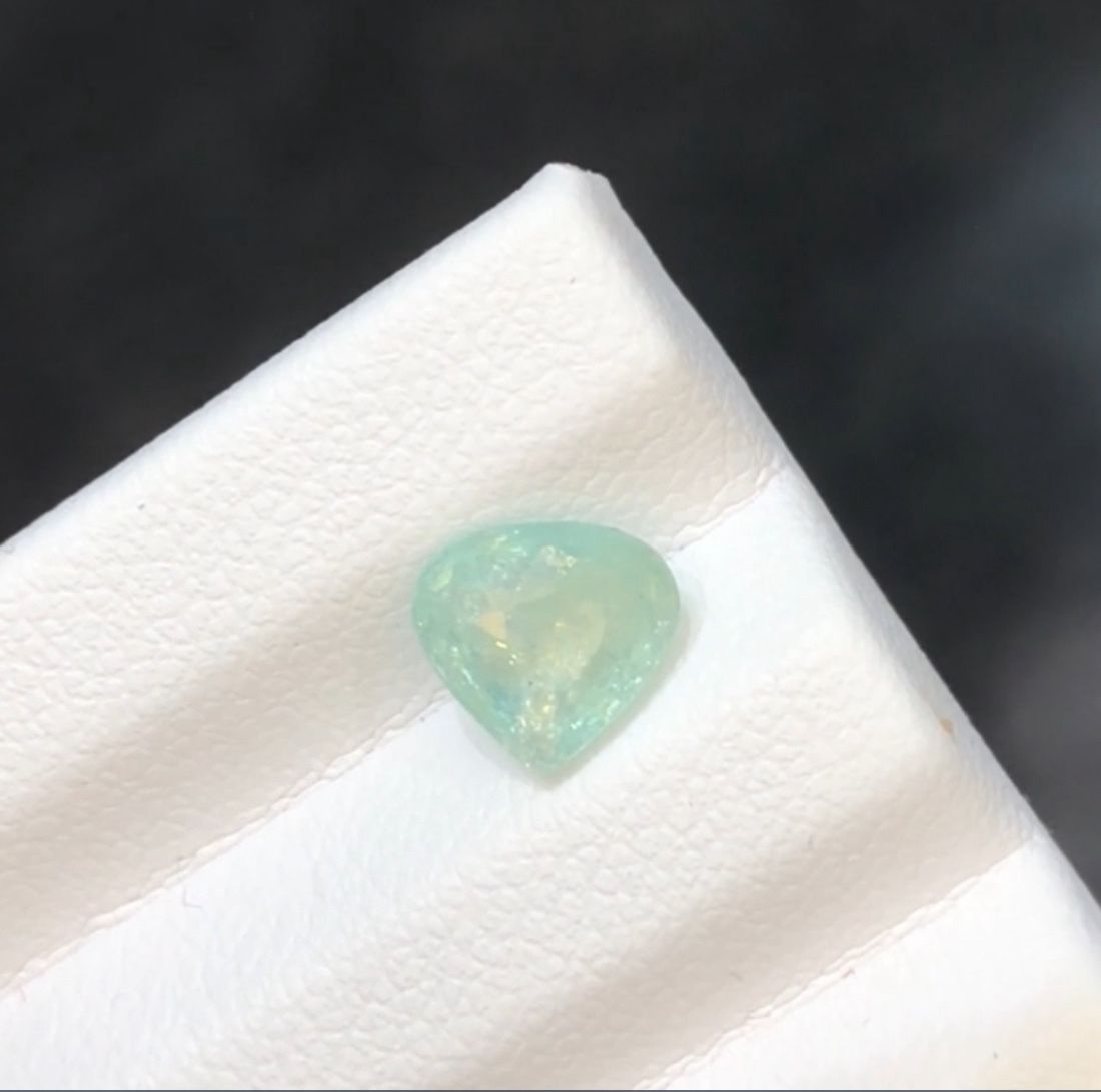 AIG CERTIFIED 1.30 CTS MASSIVE RARE NATURAL PARAIPA TOURMALINE MOZAMBIQUE 