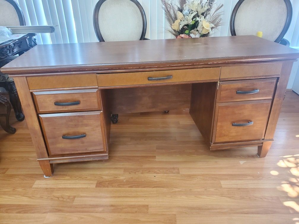 2 Piece Desk With Top Shelves