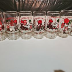 Holly Hobbie Christmas Glass Set