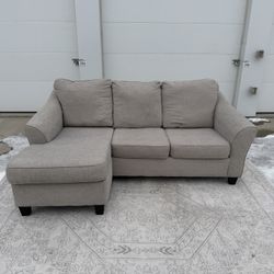 Grey Sectional Couch (🚚Free Delivery🚚)