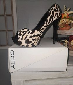 Woman's leopard heels