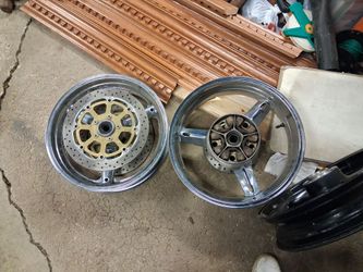 Crome rims for a Suzuki GSXR
