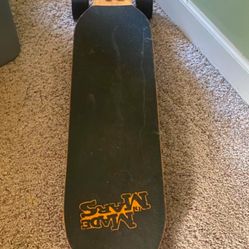 SKATEBOARD 