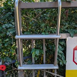 Stainless Steel And Aluminum Swim Boat Ladder