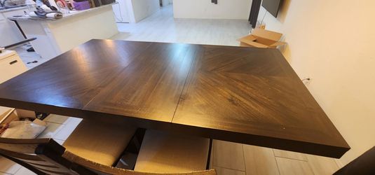 Kitchen table