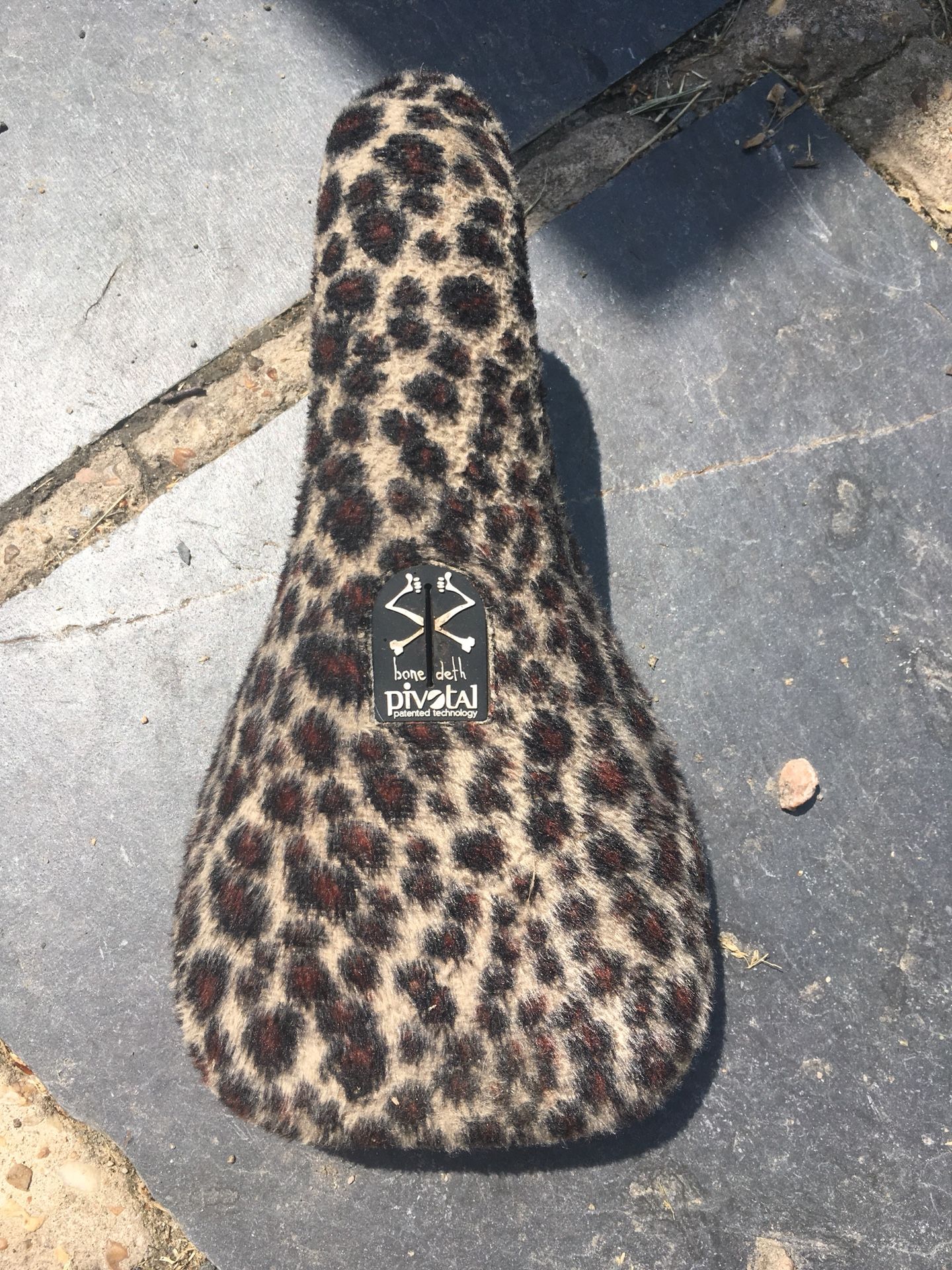 Leopard print pivotal bone death bmx seat