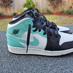 Jordan 1 "Tropical Twist Igloo"