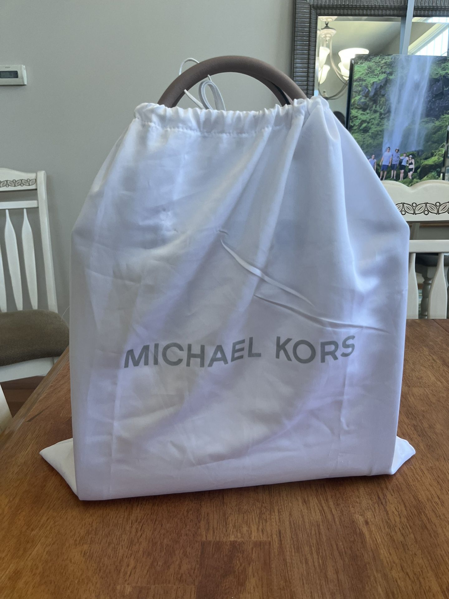 Authentic Michael Kors Handbag  Purse