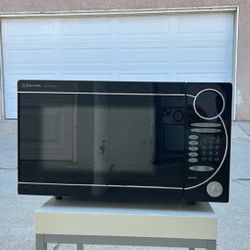 Emerson Microwave Oven