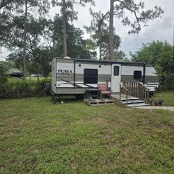 2019 Palomino Puma Travel Trailer