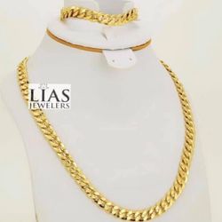 New 18k Yellow Gold Cuban Link Chain And Bracelet 