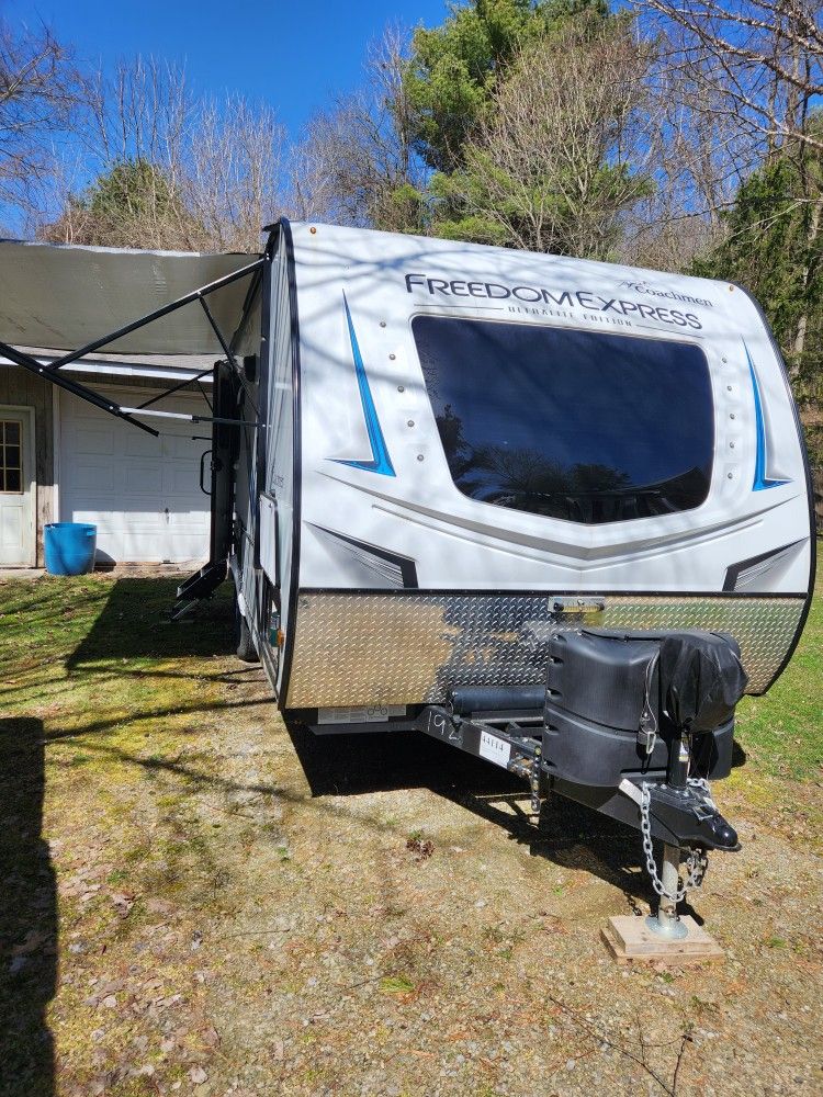 2021 Coachmen Express 195