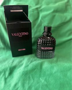 Valentino perfume Born in Roma Intense