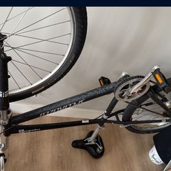 Adult Medium Mountain Bike $160